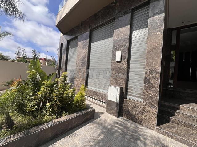 مكتب جديد للإيجار في حي الواحة - 2