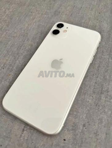 iPhone 11 عادي بحالة جيدة