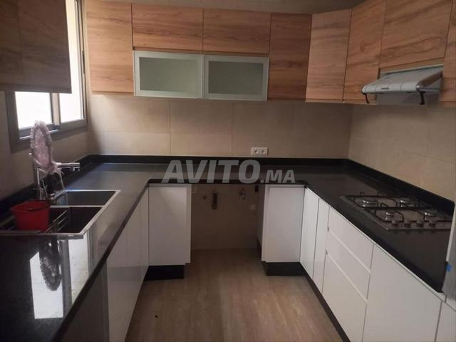 للإيجار - شقة جميلة ومضيئة