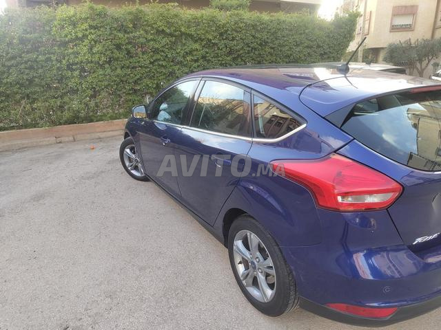 Ford Focus comme neuf - 2