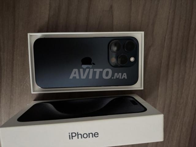 ايفون 15 برو شبه جديد بطارية جيدة