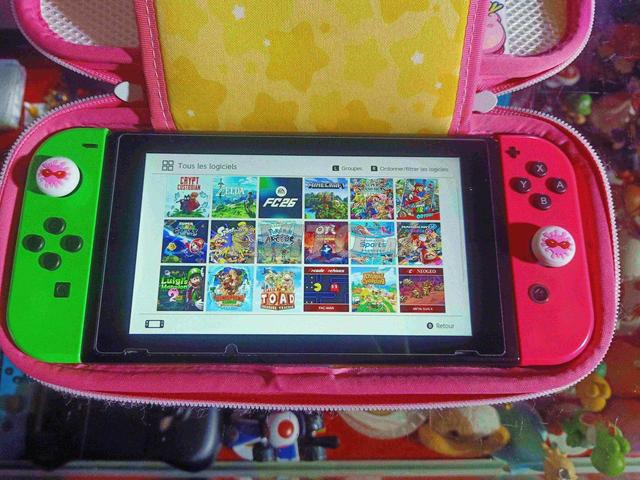 NINTENDO SWITCH V2 🩷💚 - 2