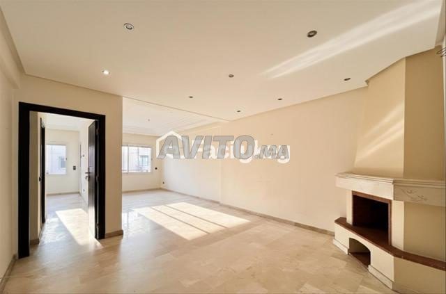 شقة بمساحة 122 متر مربع في الدار البيضاء - 2