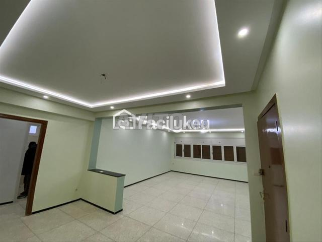 شقة بمساحة 90 متر مربع في الدار البيضاء - 2