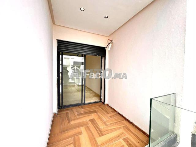 شقة بمساحة 100 متر مربع في الدار البيضاء - 2