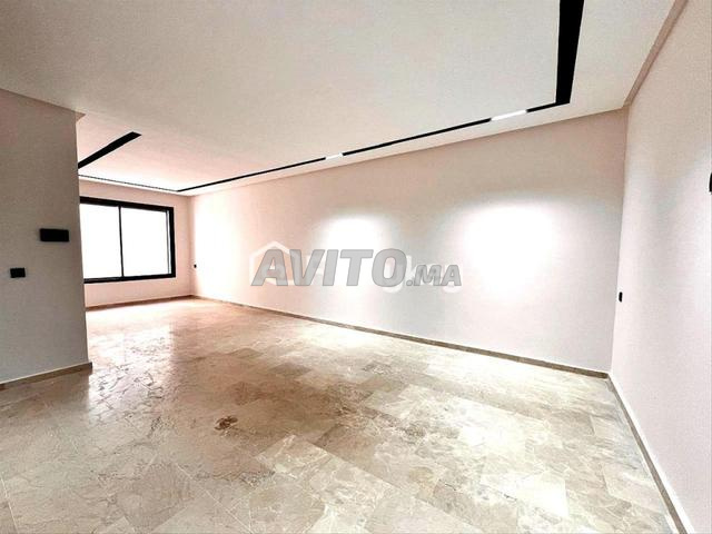 شقة بمساحة 94 متر مربع في الدار البيضاء - 2