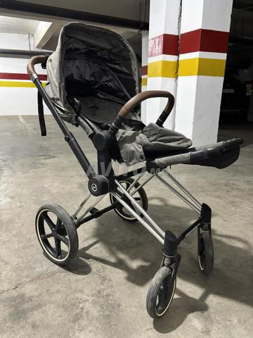 Vend POUSSETTE CYBEX grise et cuir marron - 2