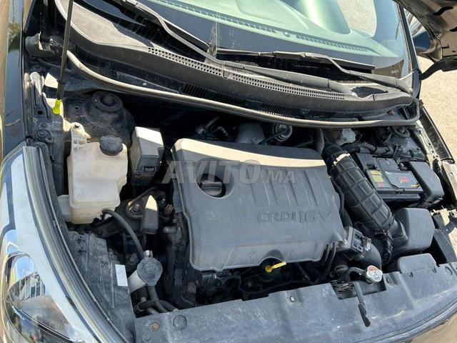 Hyundai Accent Diesel Manuelle 2015 à Martil - 2