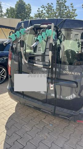 حامل 3 دراجات هوائية للسيارة بحالة جيدة جدا. - 2