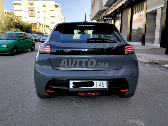 208 DIESEL PARFAITE ÉTAT MODEL 2024 - 2