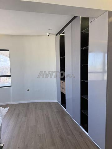 مكتب مُجدد للإيجار - 2