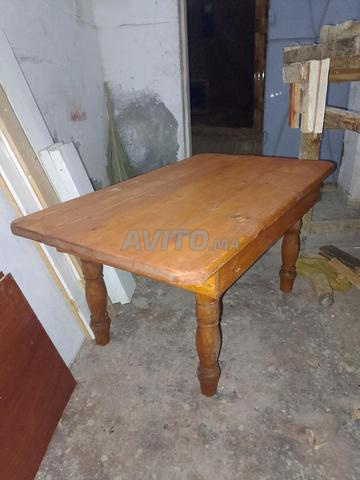 طاولة خشبية - 2