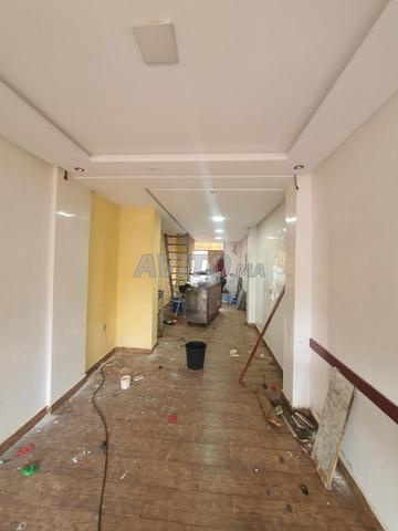 Local 2plex avec logement, local de stockage ou commerce, bienvenue - 2