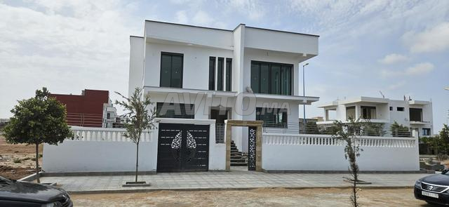 Villa neuve de 300m2 en cours de finition - 2
