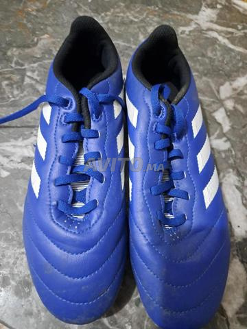 Chaussures de football ADIDAS originales, taille 38, en très bon état