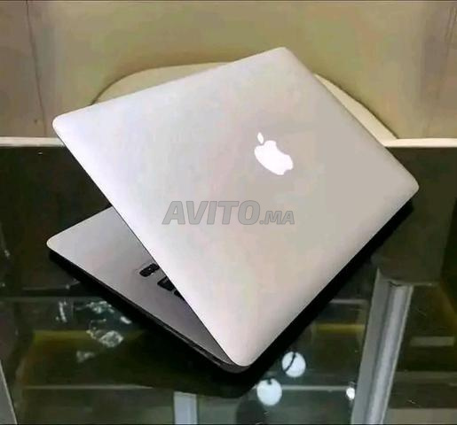 MacBook i7 Slime air Ram 8 Disc 256 SSD
