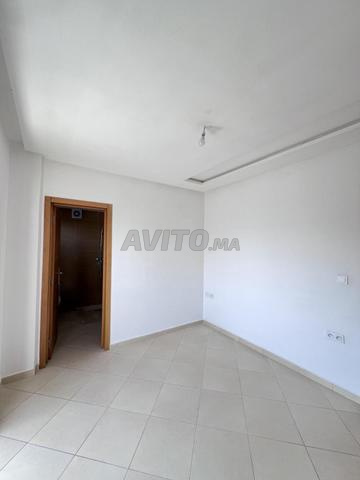 للكراء شقة 3 غرف على شارع المقاومة - 2