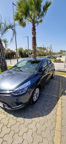 كليو 4 سيارة في حالة جيدة - 2