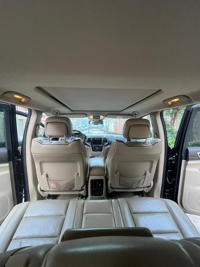 Jeep Grand Cherokee .2016