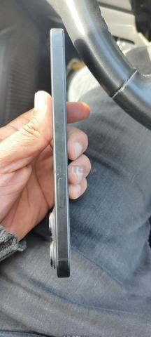 Iphone 15 pro max 256GB. très bon état.