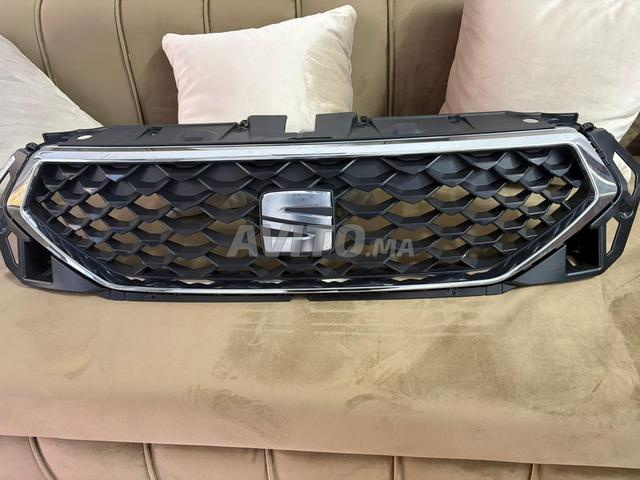 شبك سيارة سيات أتيكا أصلي وجديد - 2