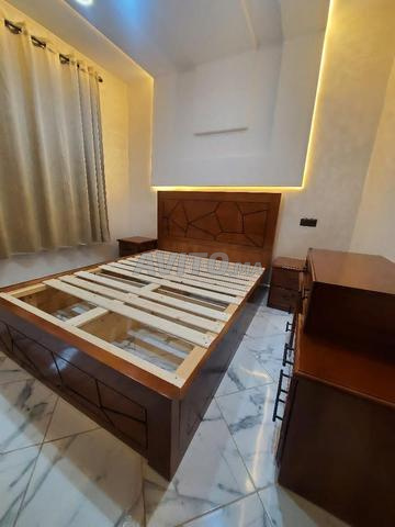 Lit en bois de cèdre massif