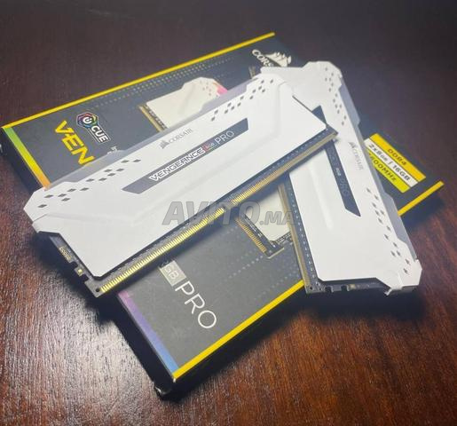 Corsair RGB PRO Blanc 16Go (2x 8Go) DDR4 3600MHz - 2