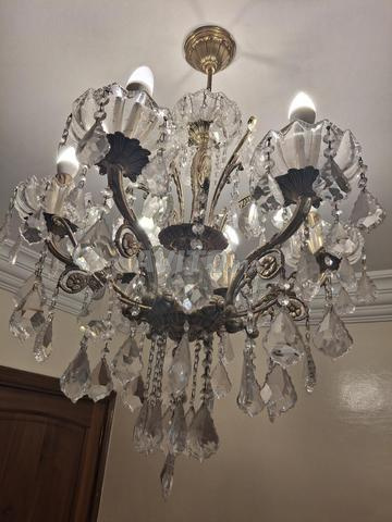 deux lustres traditionnelles bronze et cristal - 2