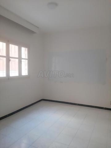 Bureau de 130 m² sur Boulevard Oulfa - 2