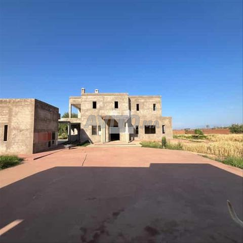 114976-بيع فيلا في مراكش طريق فاس - أولاد - 2