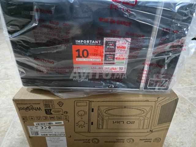 MICRO ONDE WHIRLPOOL POSABLE 20L - 2