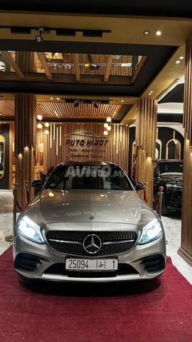 Mercedes-Benz 220 Diesel Automatique 2019 à Nador