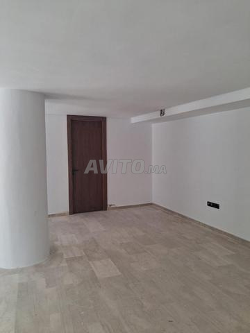 مكتب 77 متر مربع للإيجار - Oasis، شارع 22 France - 2