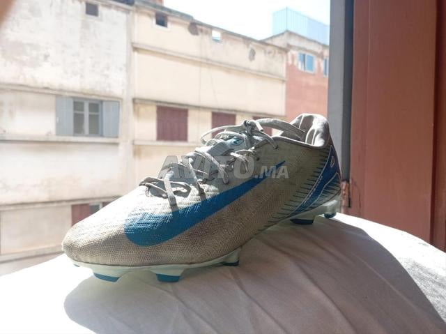 حذاء رياضي رائع الرقم 40 Nike air zoom pro