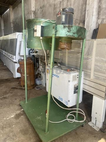 🔹 مكنسة كهربائية للغبار - 2