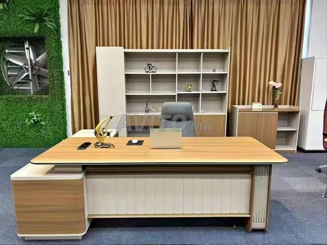 مكتب مستورد فخم - Bureau importé luxueux