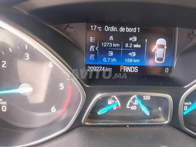 Ford Kuga 2021 أوتوماتيكية - 2