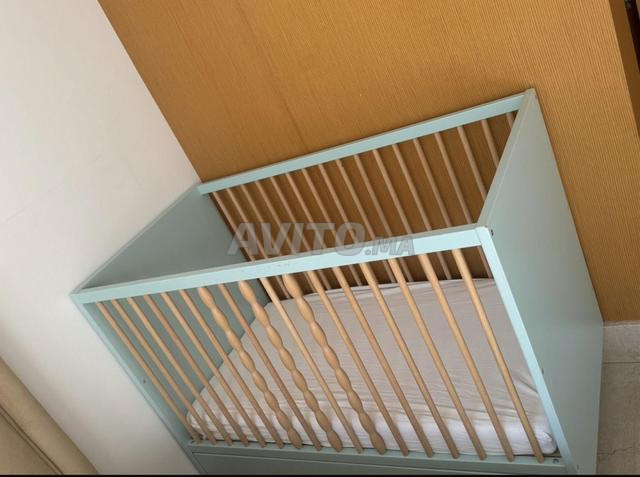 بيع سرير ايكيا بحالة جيدة جدا مع مرتبة - 2