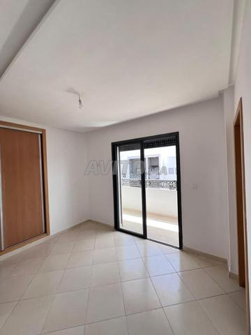 شقة للإيجار فارغة 3 غرف - 2