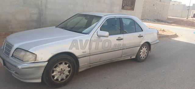 Mercedes 250 classe c - 2
