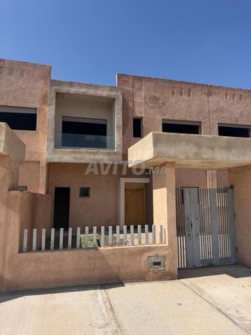 فيلا شبه مكتملة في أركان شريحة 5 - 2