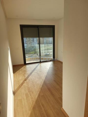 Appartement à louer 86 m² à Casablanca - 2