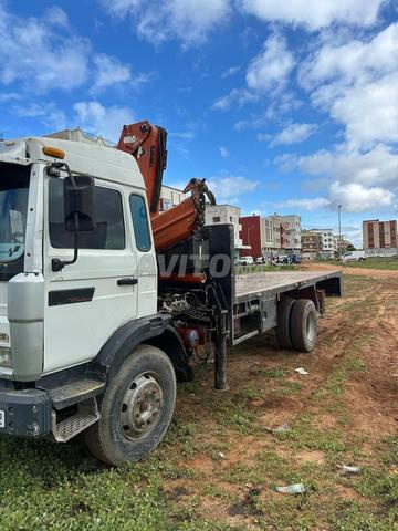 شاحنة برافعة - 2