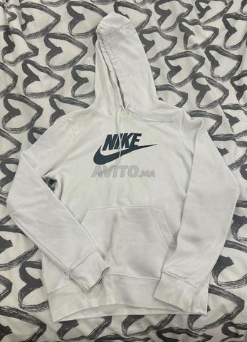 Sweat à capuche Nike blanc – très bon état