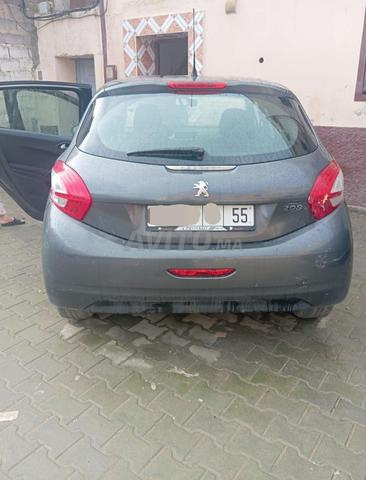 Salam alaik, voiture à vendre, prix 8 millions - 2