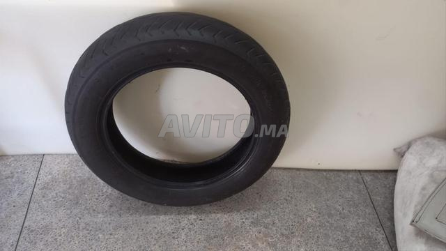Pneu bon état pour moto - 2