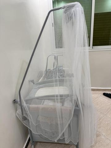 سرير للأطفال