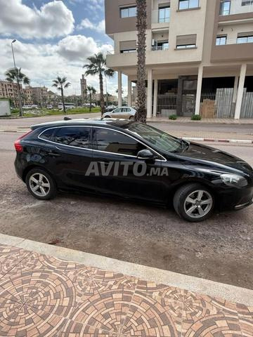VOLVO V40 D2 2.0L BVM 150 ألف كم 2016