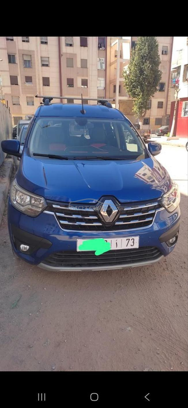 سيارة  من نوع رونو إكسبريس مزال زوينة أو مليحة