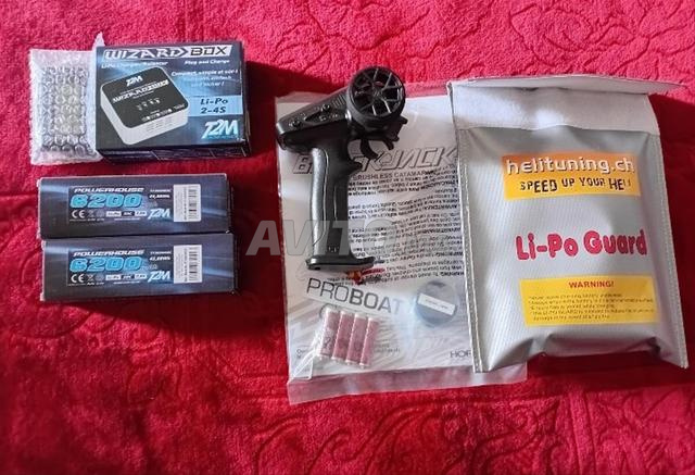 Vend Magnifique Bateau Offshore Racing RC NEUF - 2